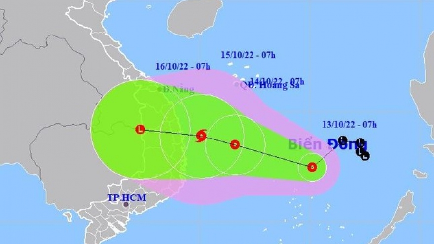 Tropical storm likely to form, threatens central Vietnam this weekend